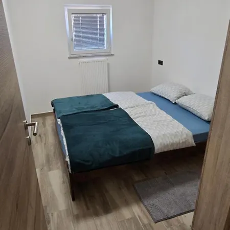 Apartament Apartma Vouk *